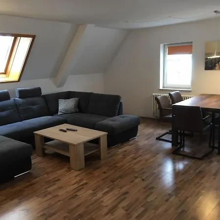 Restaurant Engel Am Marktplatz شقة