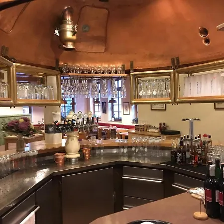 Apartamento Restaurant Engel Am Marktplatz *